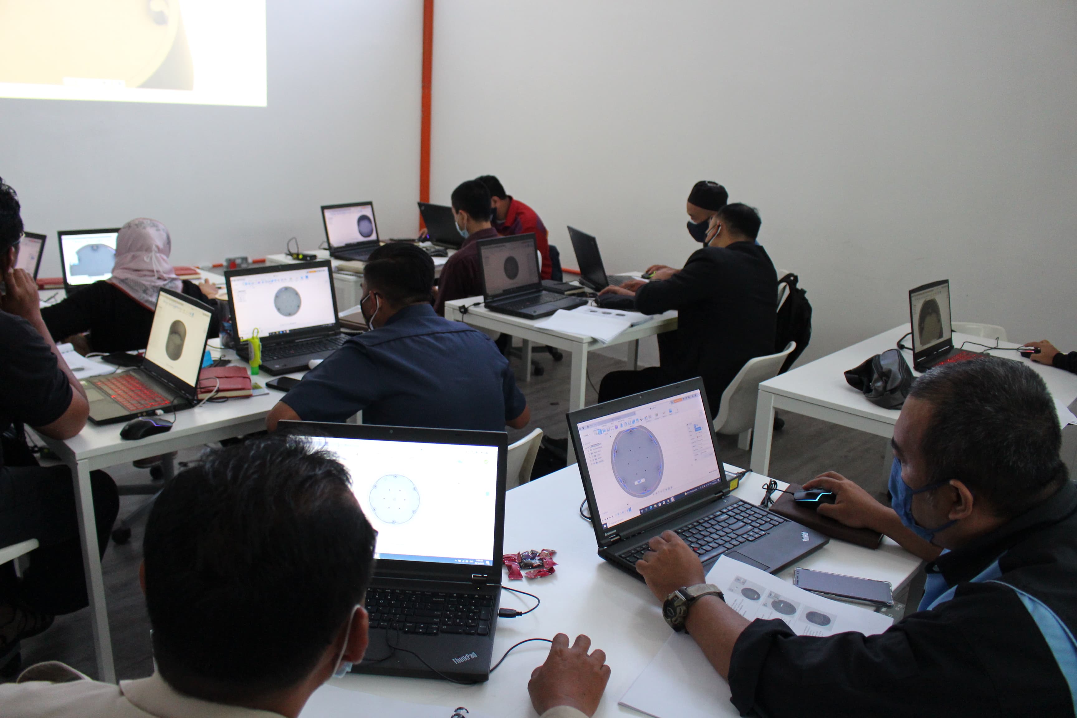 Designers and engineers attending 3D Gens training