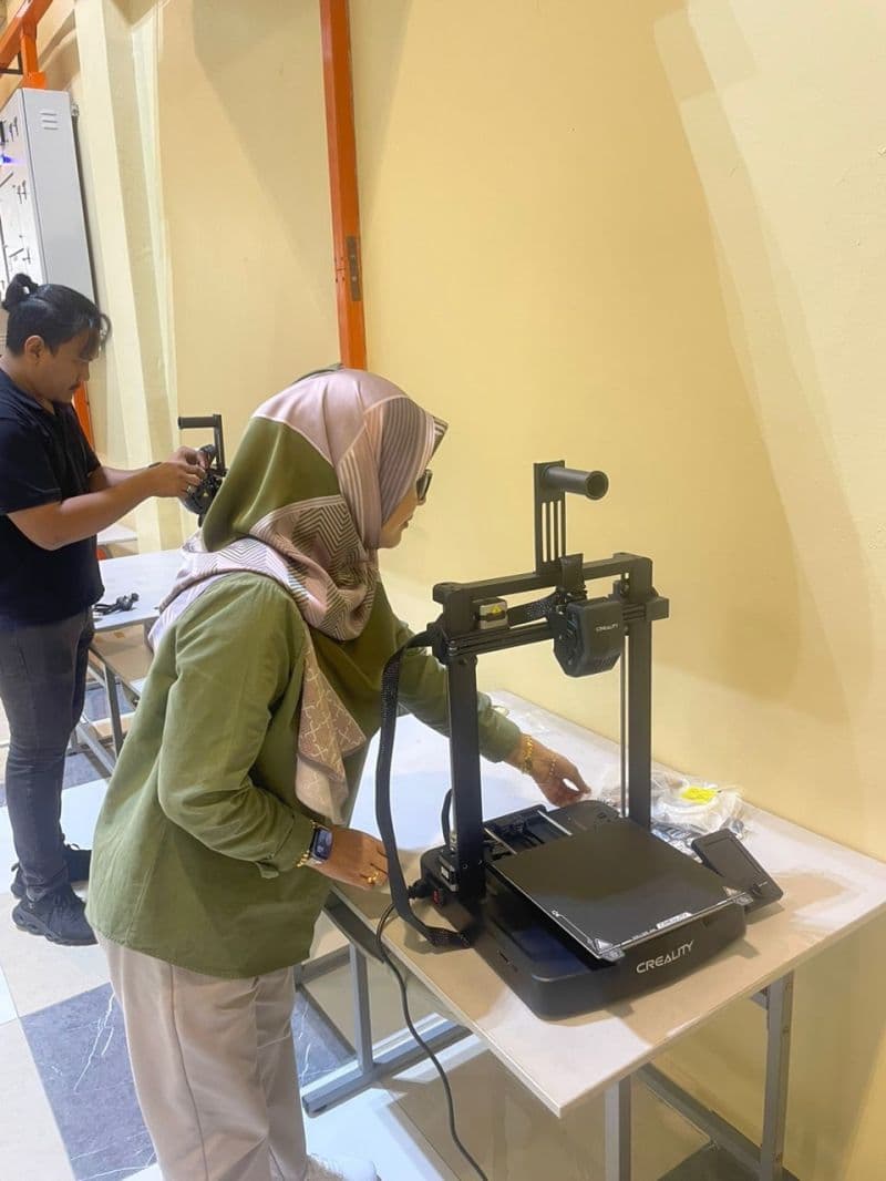 3D Gens establishing MakerLab at Politechnik Behrang Perak for TVET 3D printing innovation
